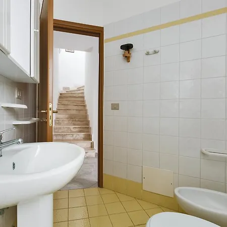 Elide Apartment